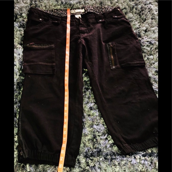 Plus size crop cargo style 18W. - Picture 1 of 8